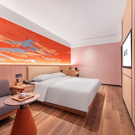 Yunju Hotel Beijing Yonghe Palace Guijie Siheyuan מראה חיצוני תמונה