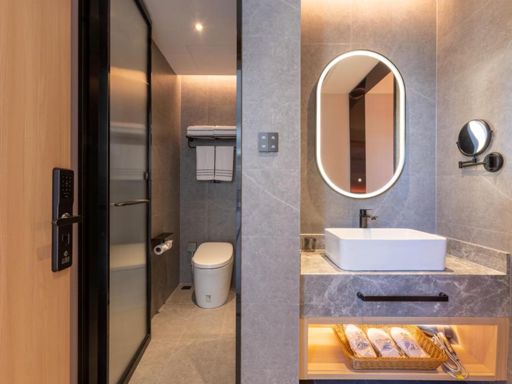 Yunju Hotel Beijing Yonghe Palace Guijie Siheyuan מראה חיצוני תמונה