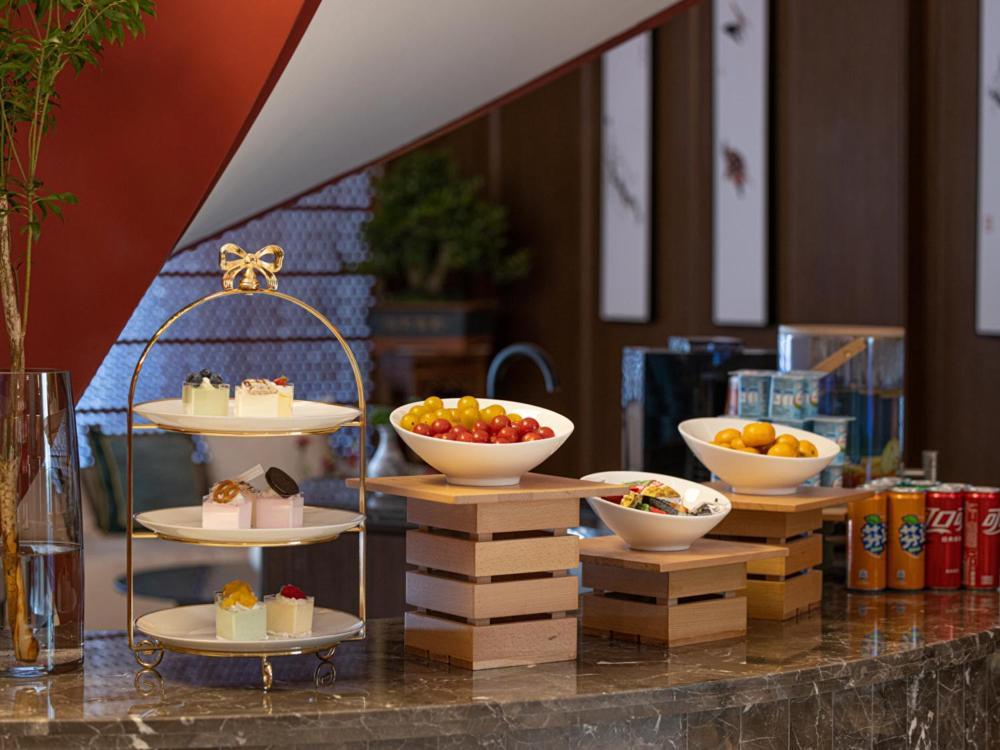 Yunju Hotel Beijing Yonghe Palace Guijie Siheyuan מראה חיצוני תמונה