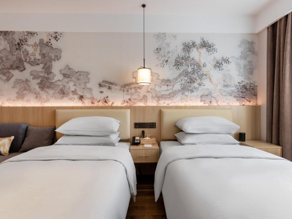 Yunju Hotel Beijing Yonghe Palace Guijie Siheyuan מראה חיצוני תמונה