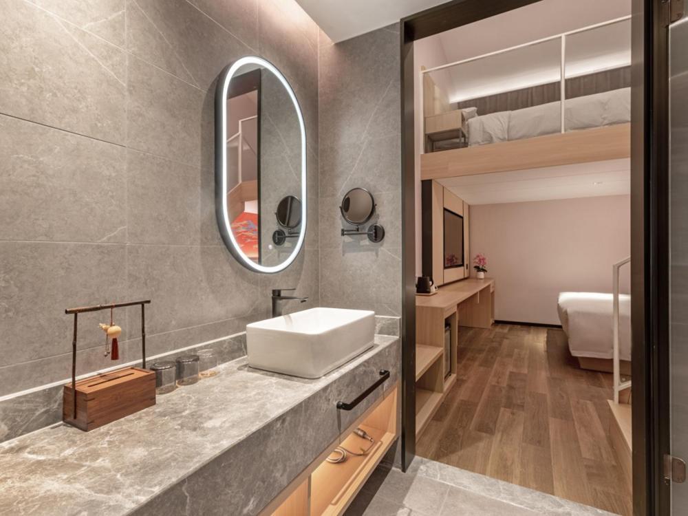 Yunju Hotel Beijing Yonghe Palace Guijie Siheyuan מראה חיצוני תמונה